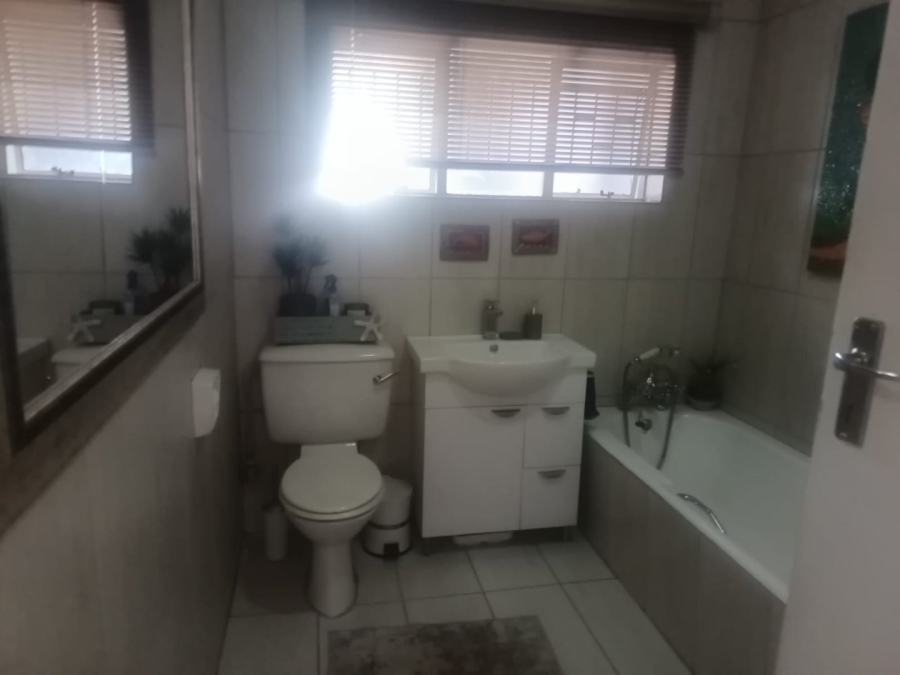 3 Bedroom Property for Sale in Beaconsfield Northern Cape